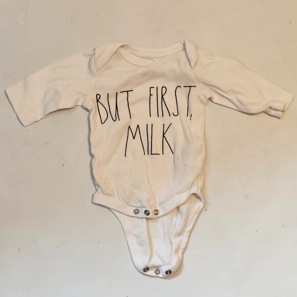 ADORABLE Rae Dunn BABY Onesie by Magenta 0-3 Months "But First Milk" - Picture 1 of 4